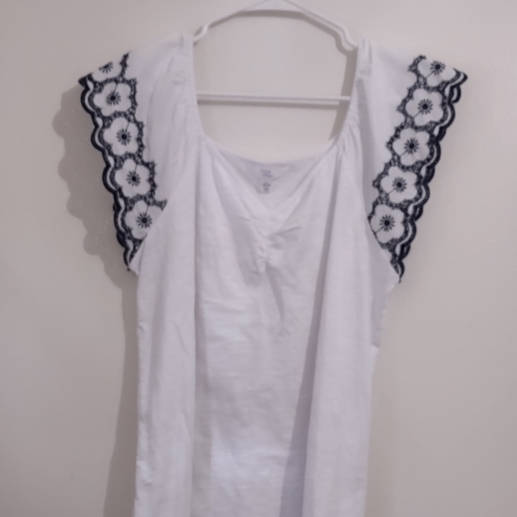 A-line Embroidered Top - Picture 2 of 5